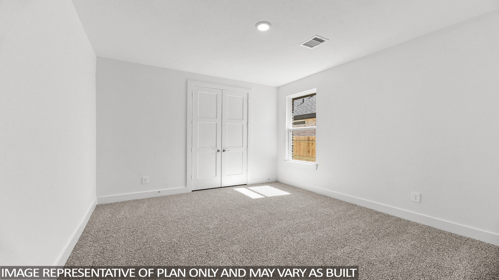 bedroom with carpet flooring
