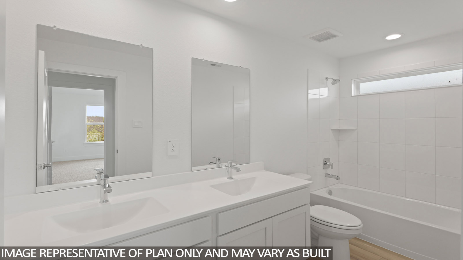 Secondary bathroom with shower/tub combo