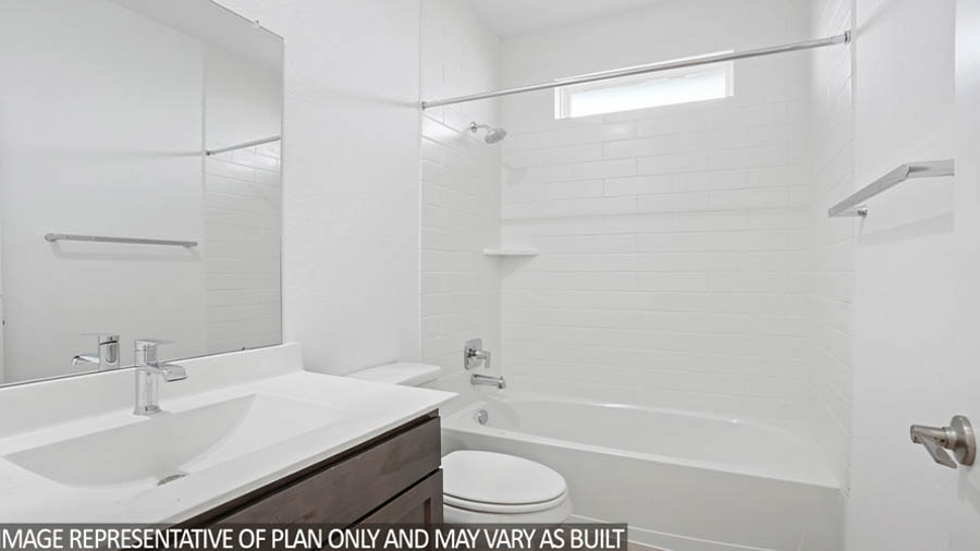 Secondary bathroom with tub/shower combo
