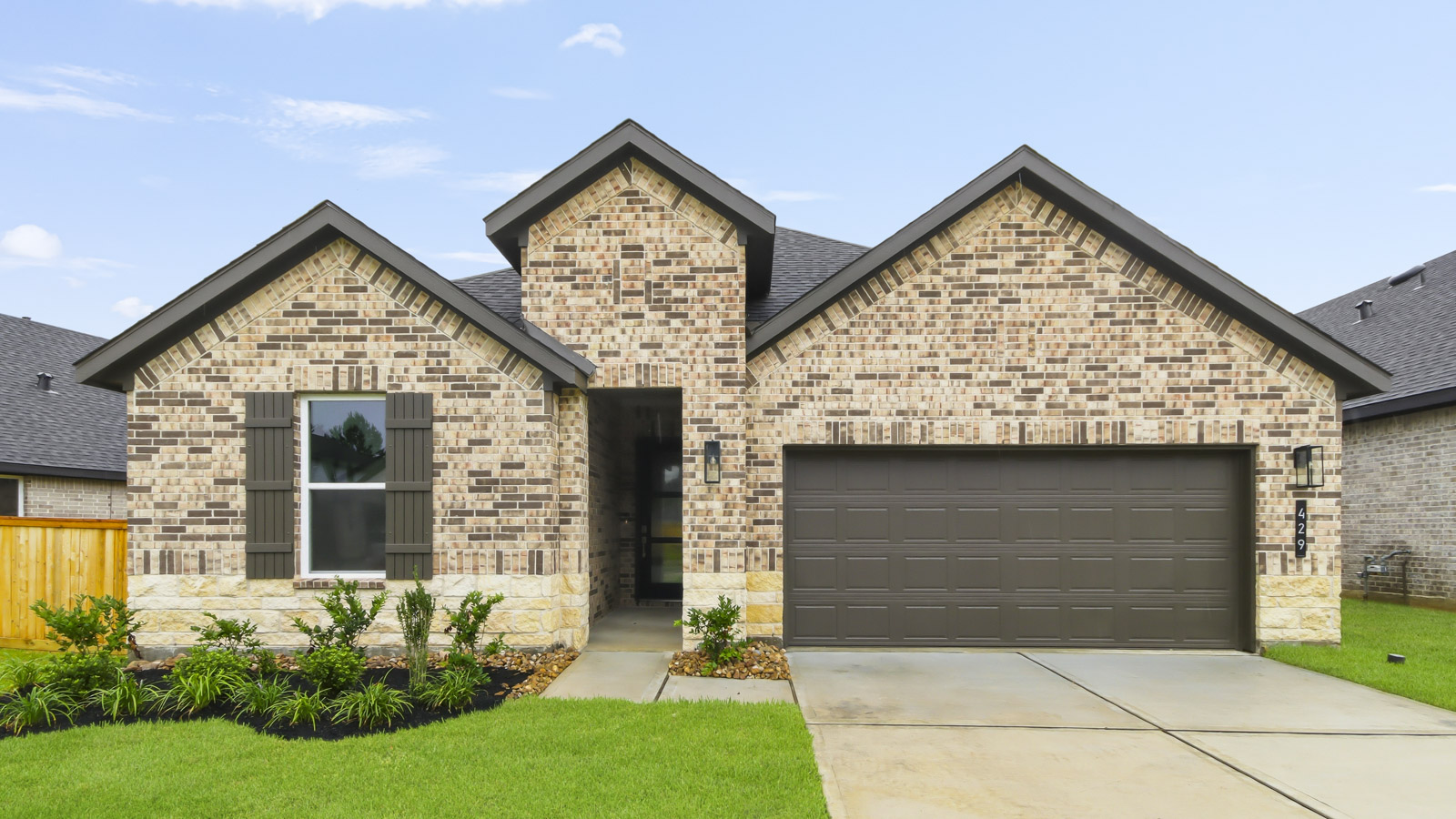 429 Summerset Landing Court exterior