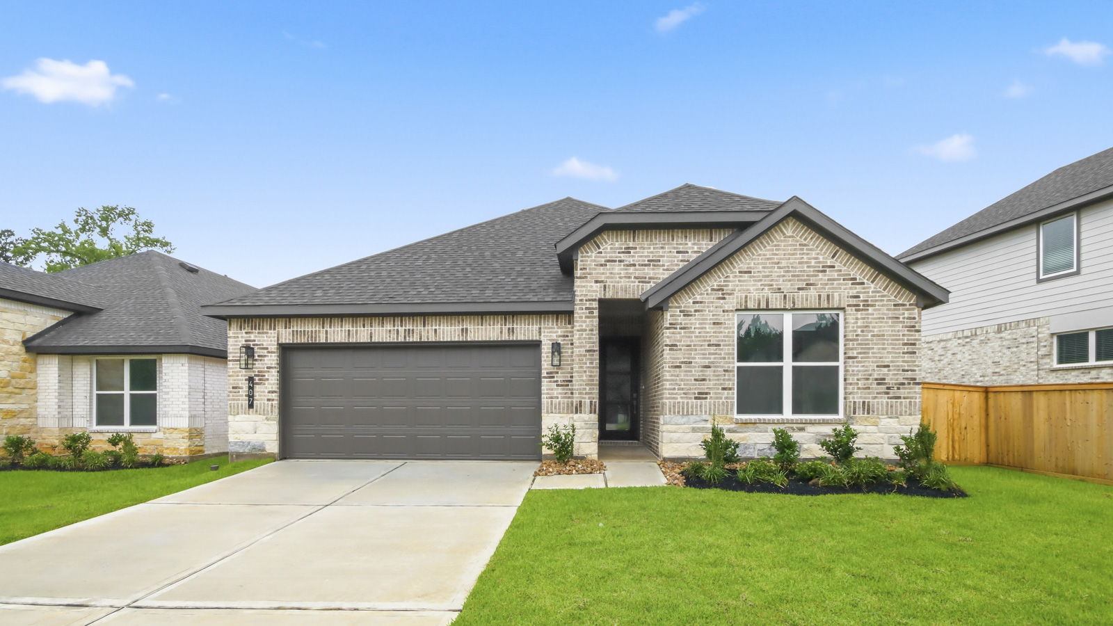 407 Summerset Landing Court exterior