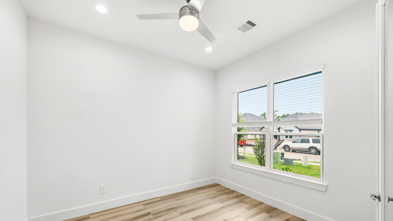 Study with vinyl flooring