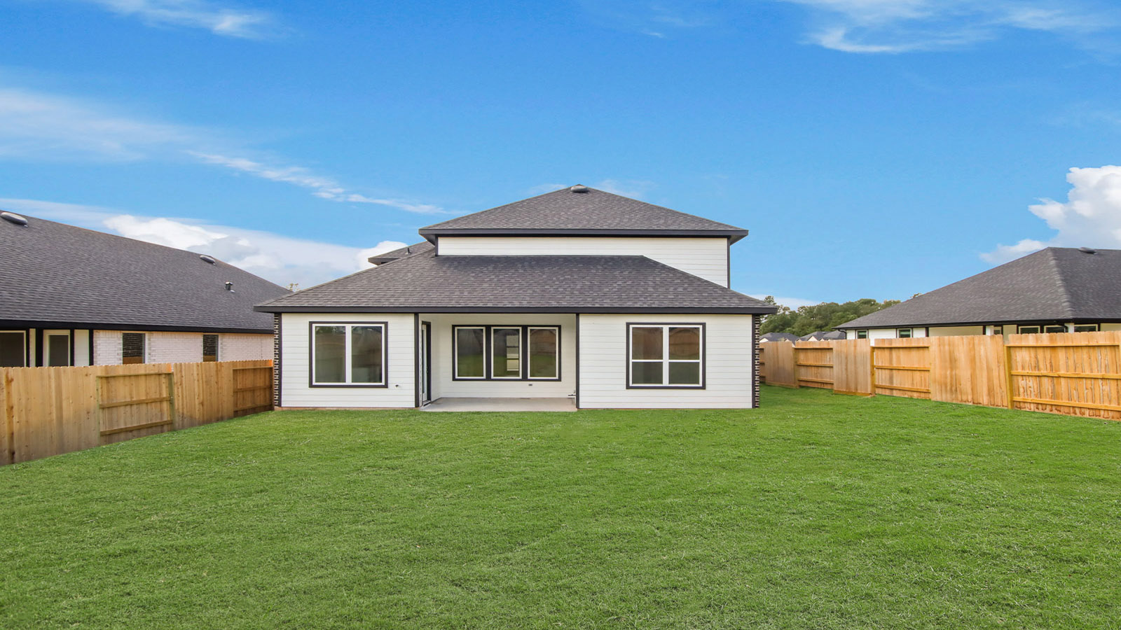 428 Summerset Landing Court, Conroe, Tx, Hills of  Westlake covered back paved patio