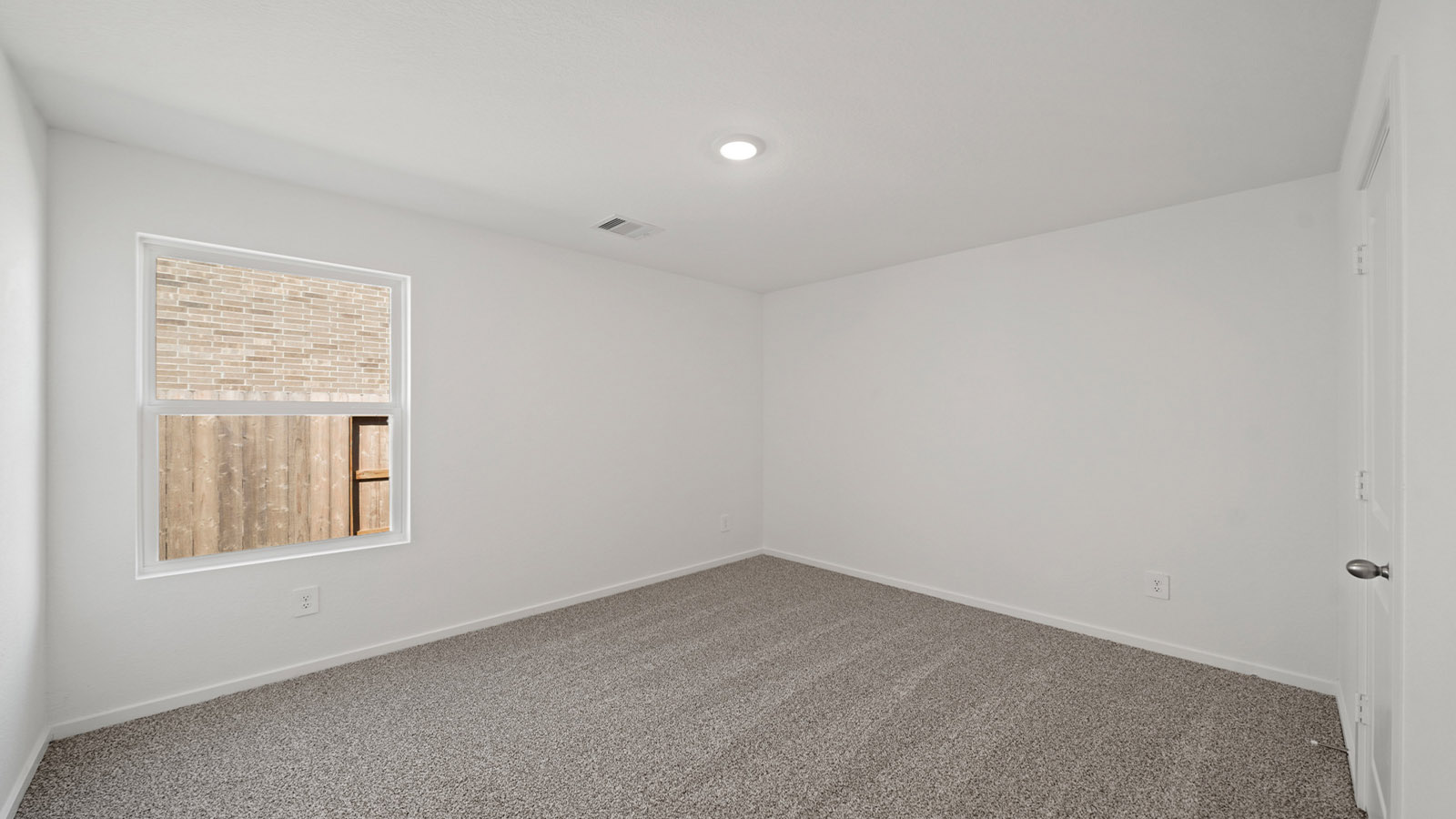 bedroom with carpet flooring