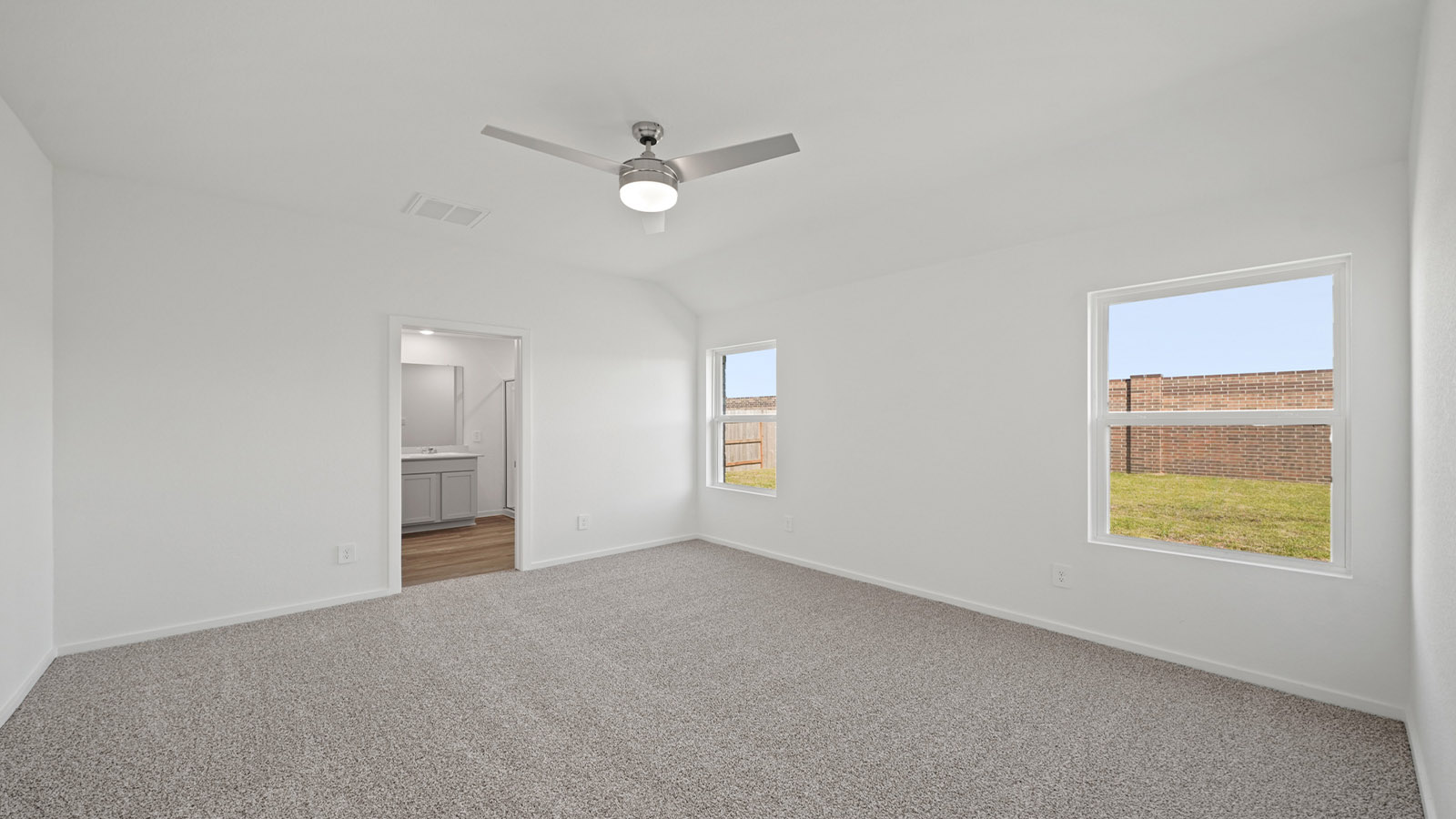 bedroom with carpet flooring