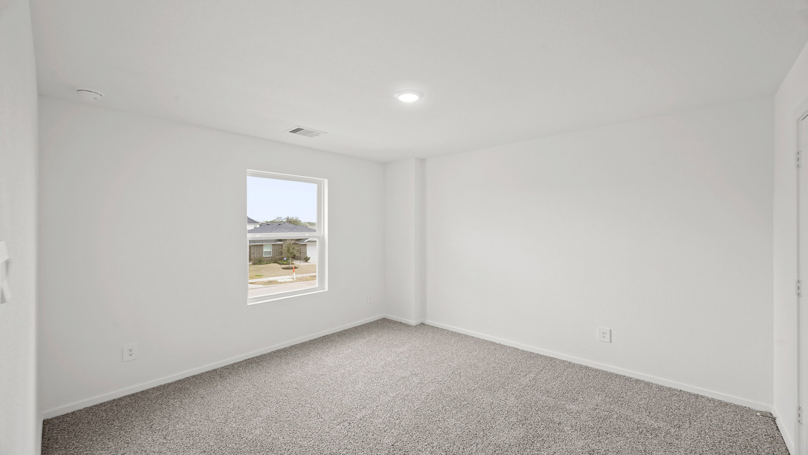 bedroom with carpet flooring