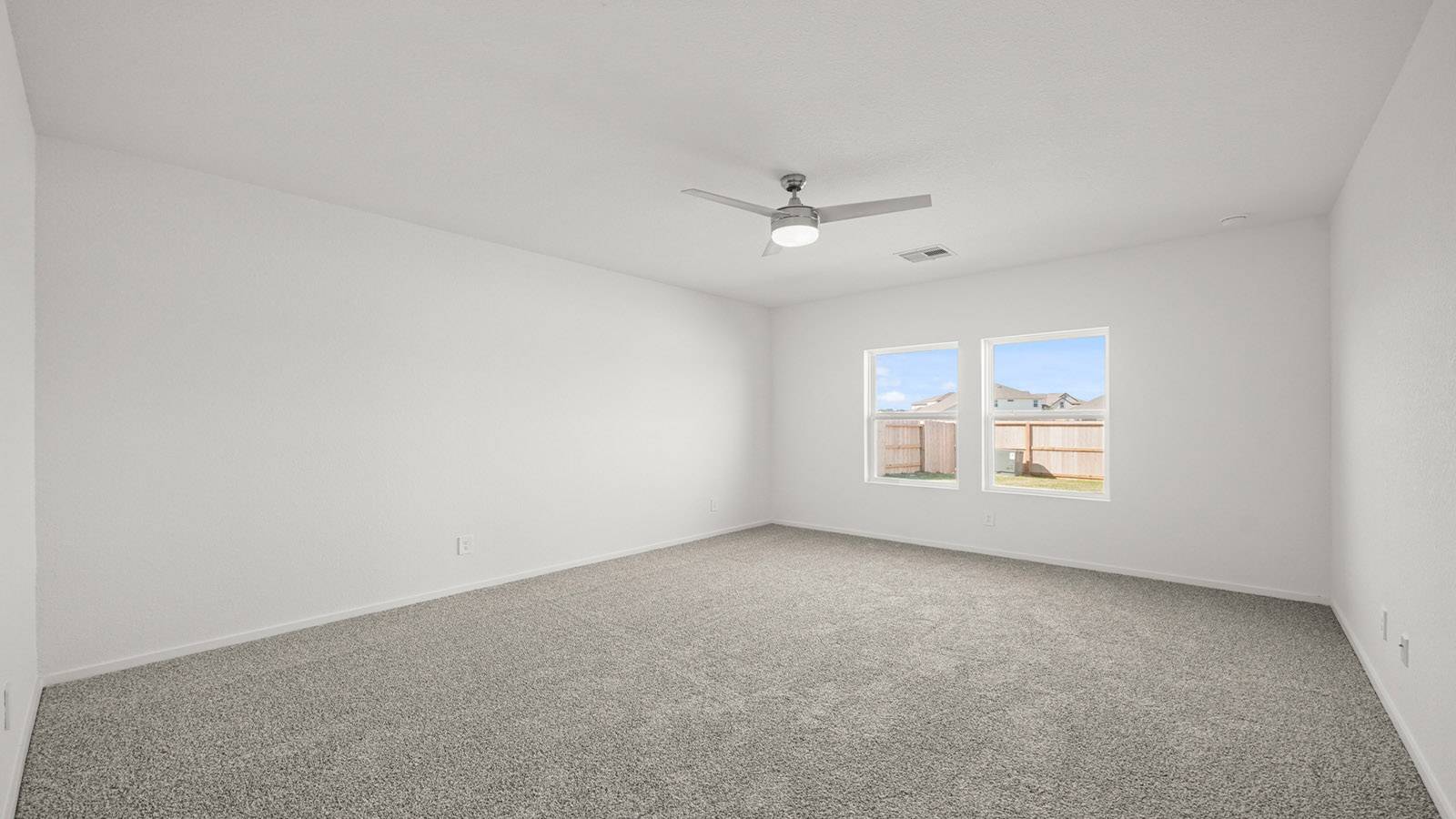 bedroom with carpet flooring