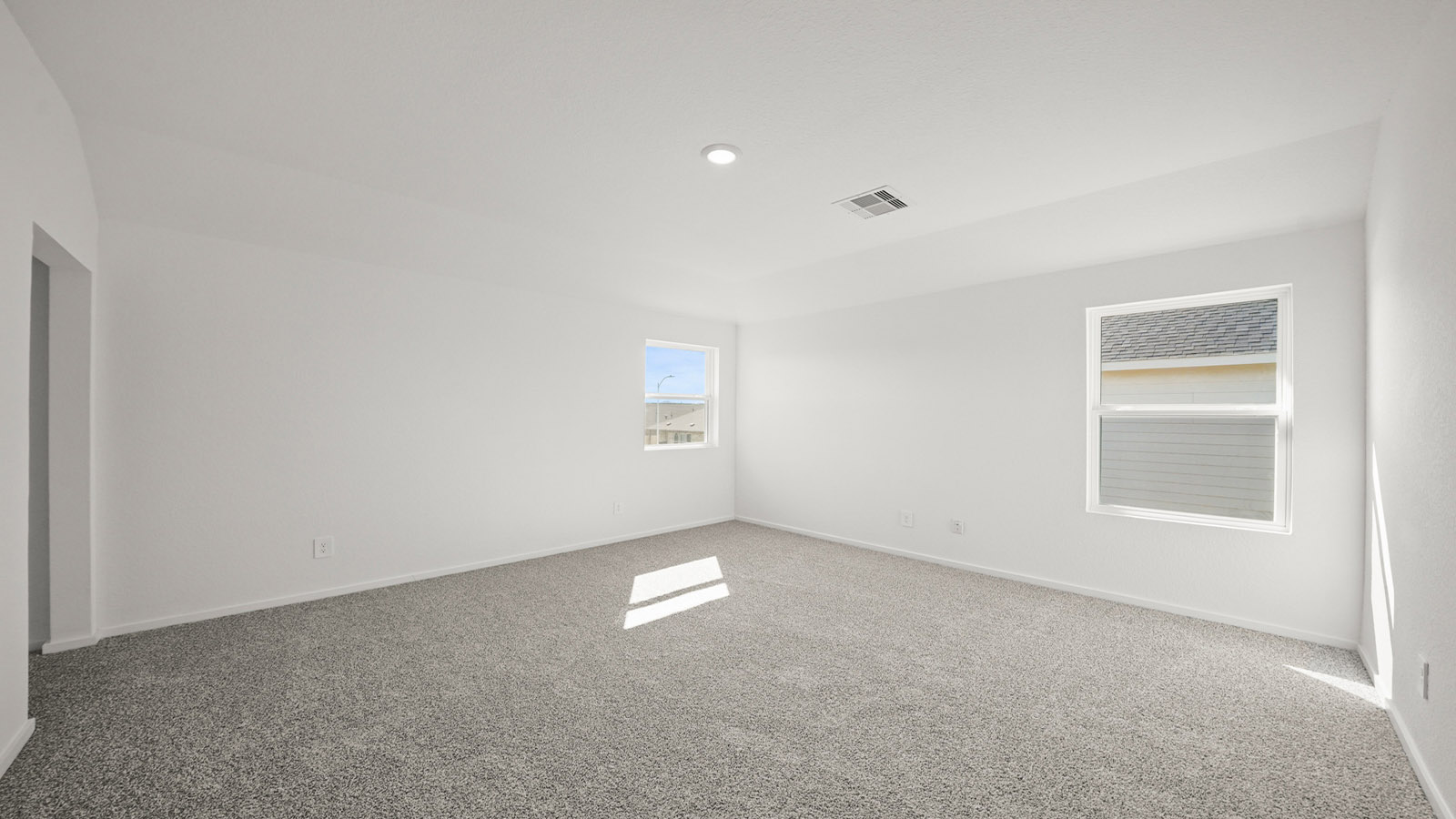 bedroom with carpet flooring