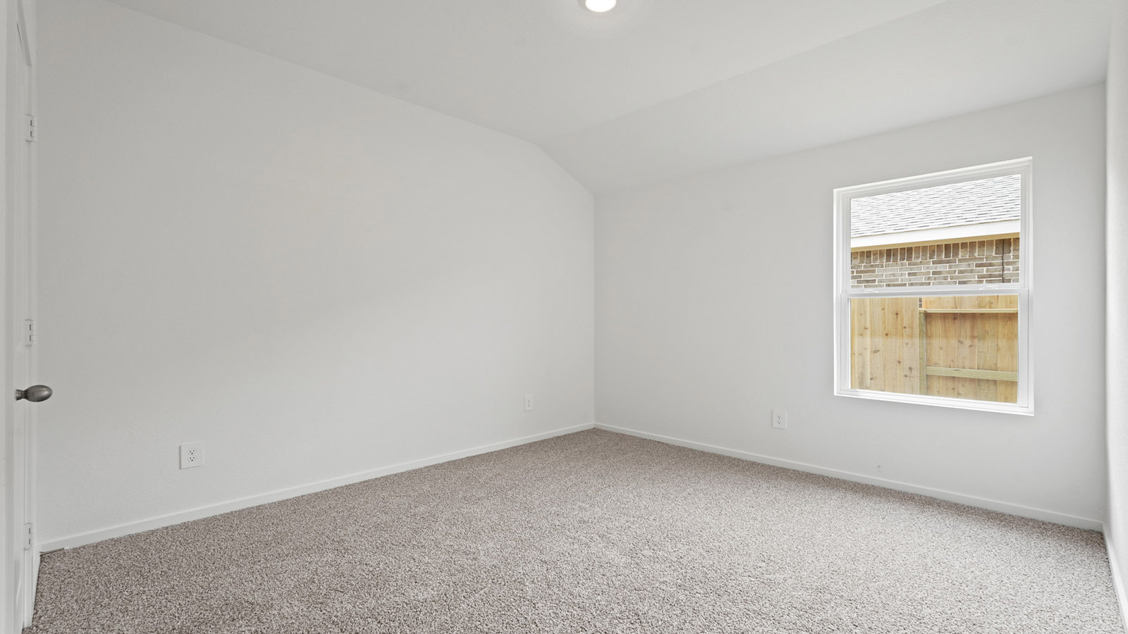 bedroom with carpet flooring