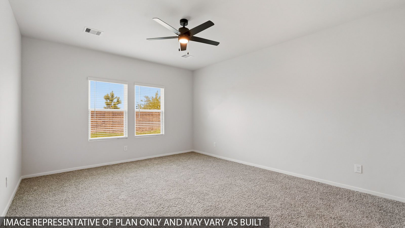 bedroom with carpet flooring