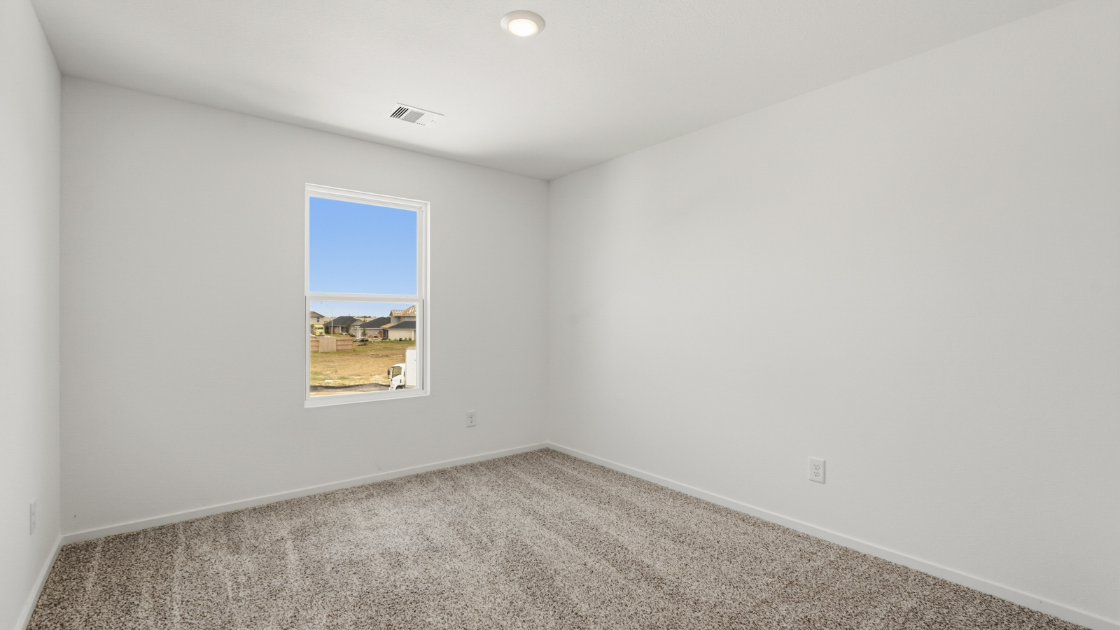 bedroom with mohawk carpet flooring in Hockley, TX