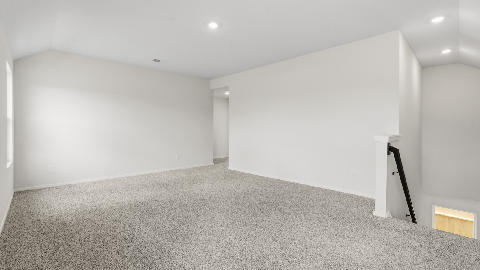 bedroom with carpet flooring