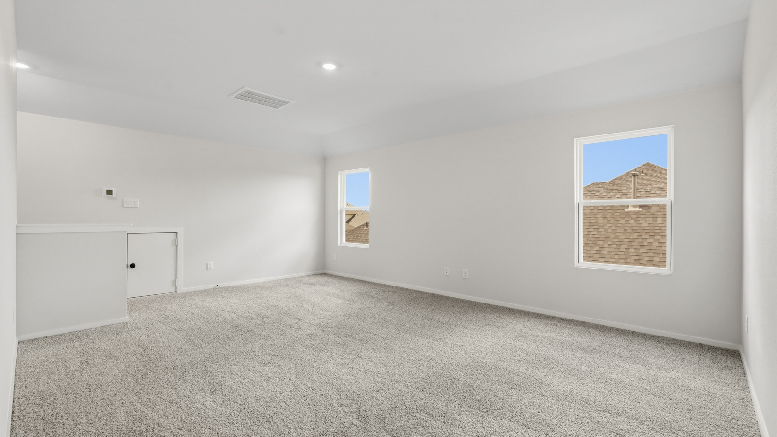 bedroom with carpet flooring