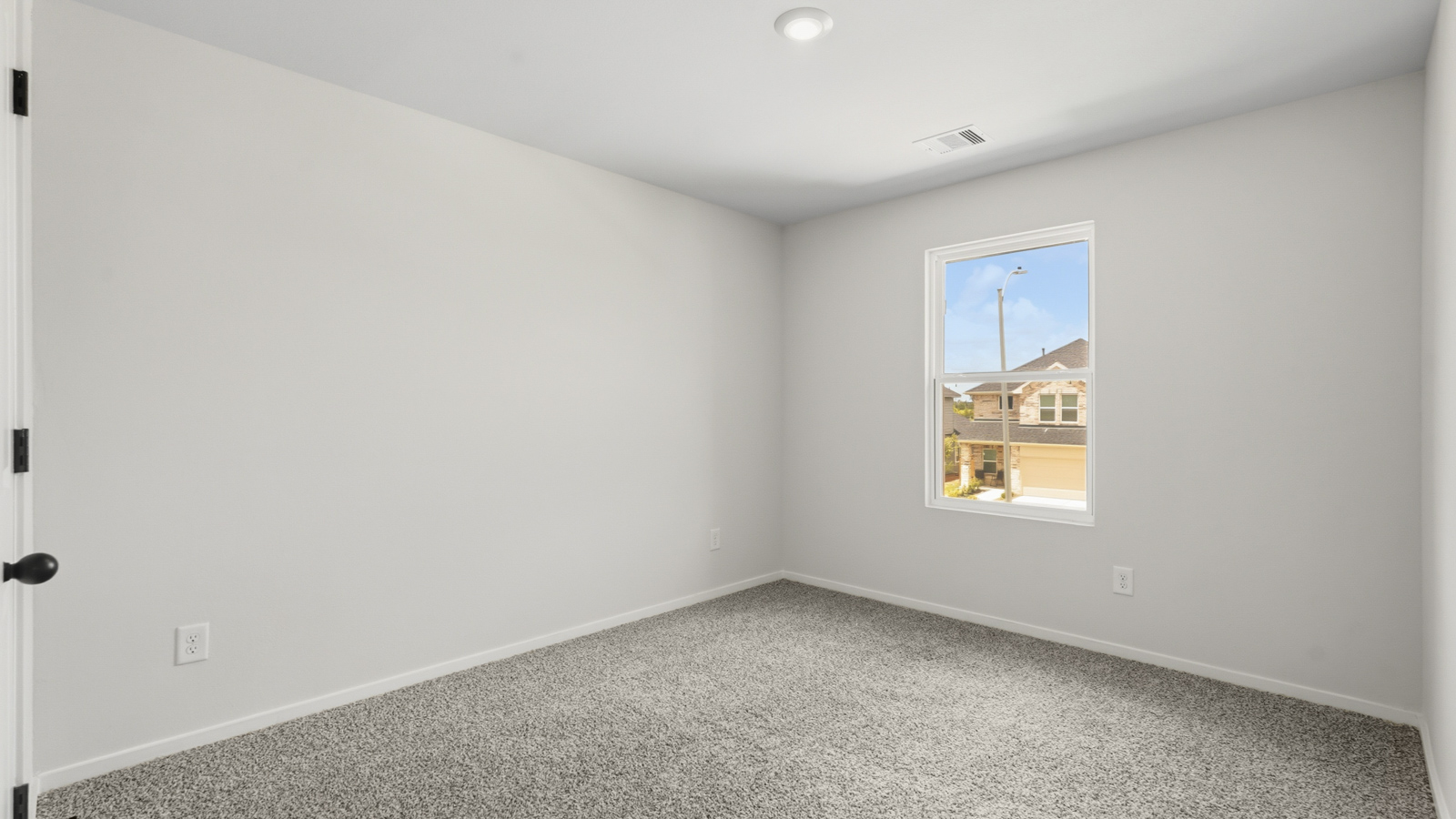 bedroom with carpet flooring