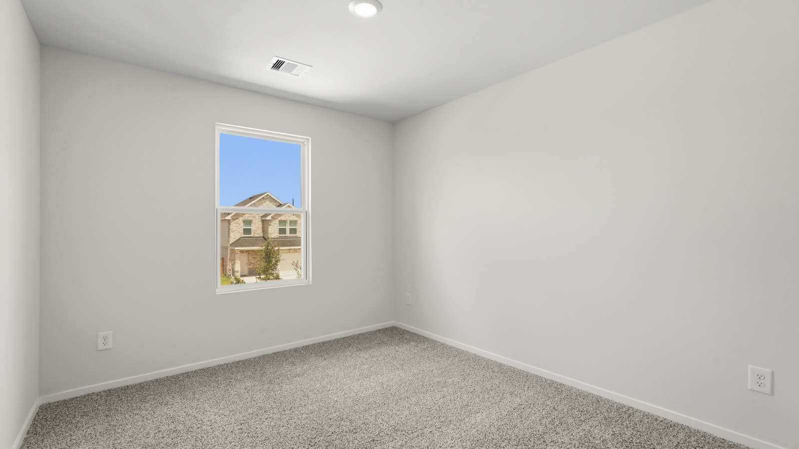 bedroom with carpet flooring