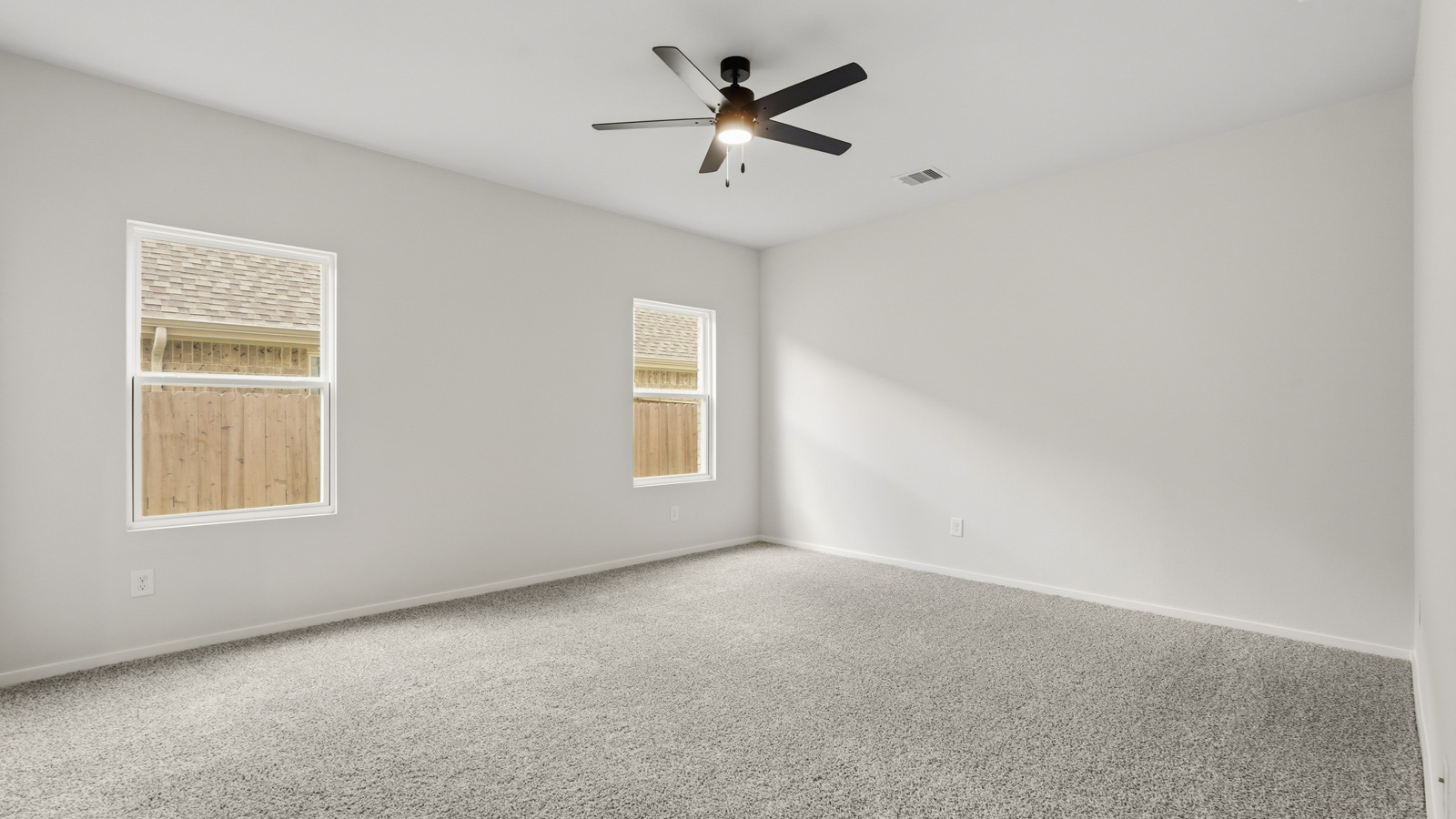 bedroom with carpet flooring