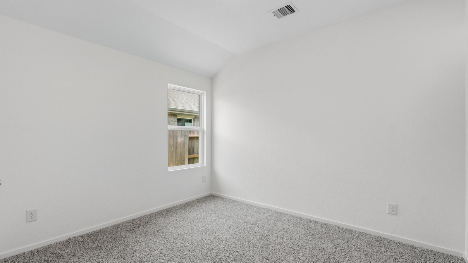 bedroom with carpet flooring