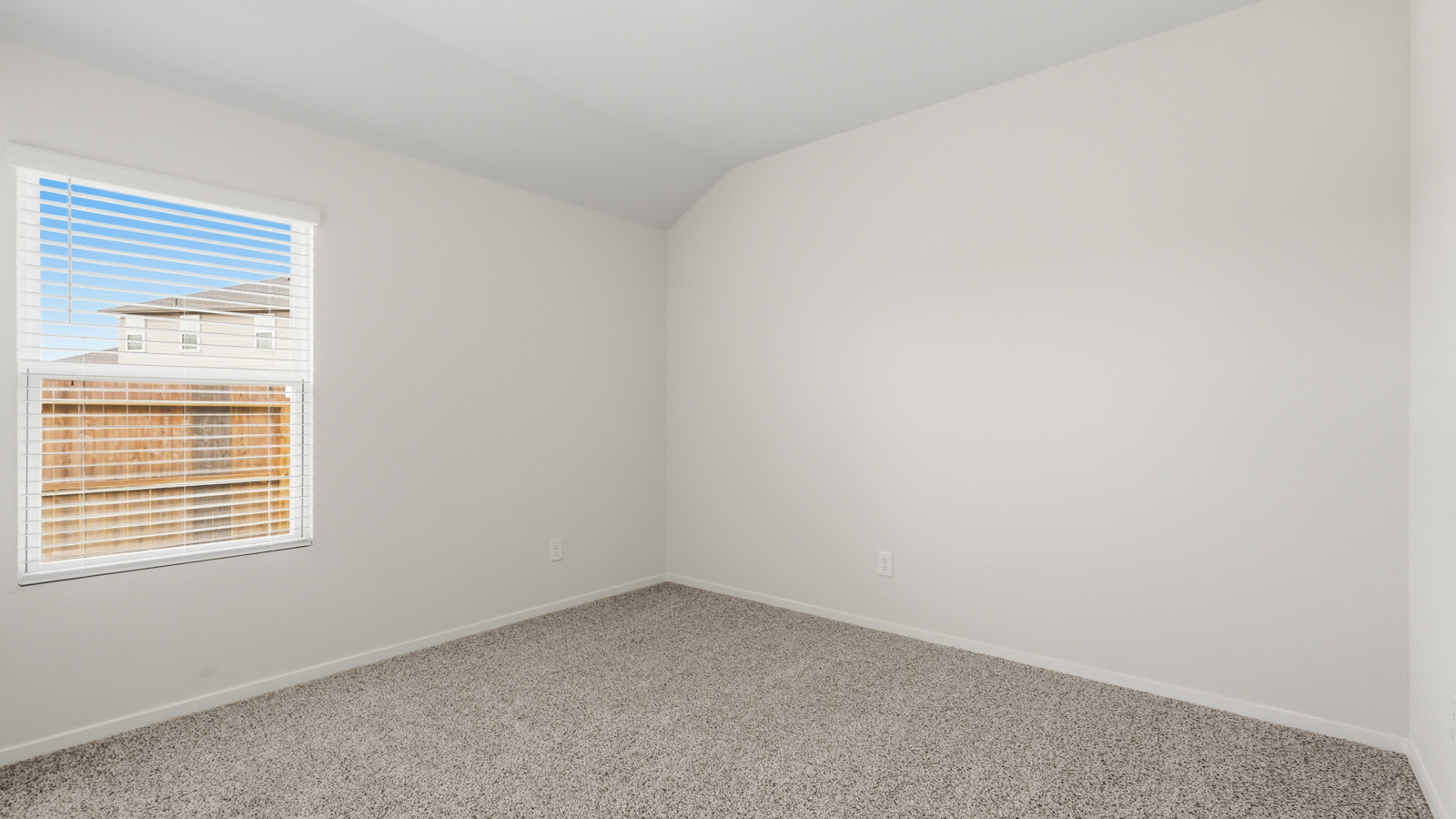bedroom with carpet flooring