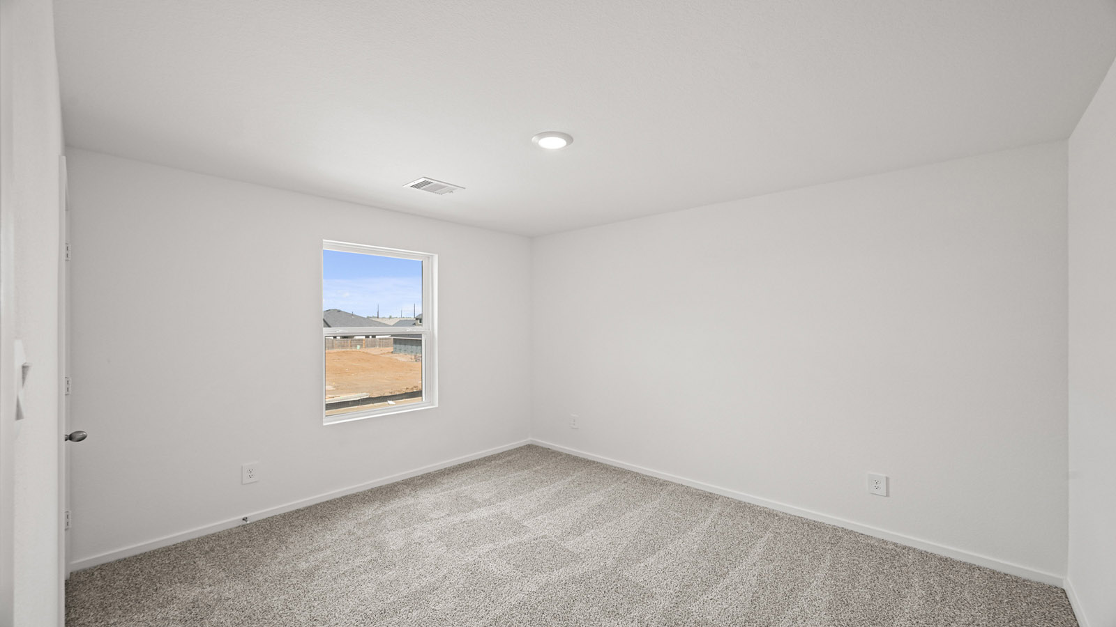 bedroom with carpet flooring