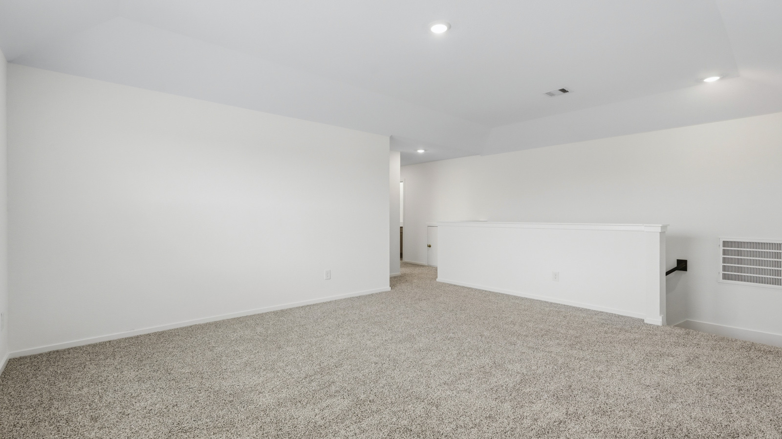 bedroom with carpet flooring