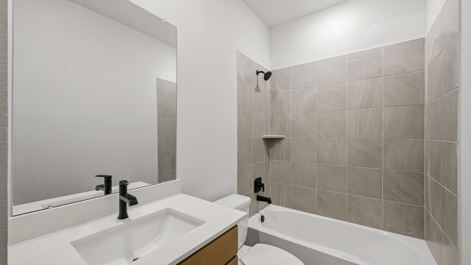 secondary bathroom