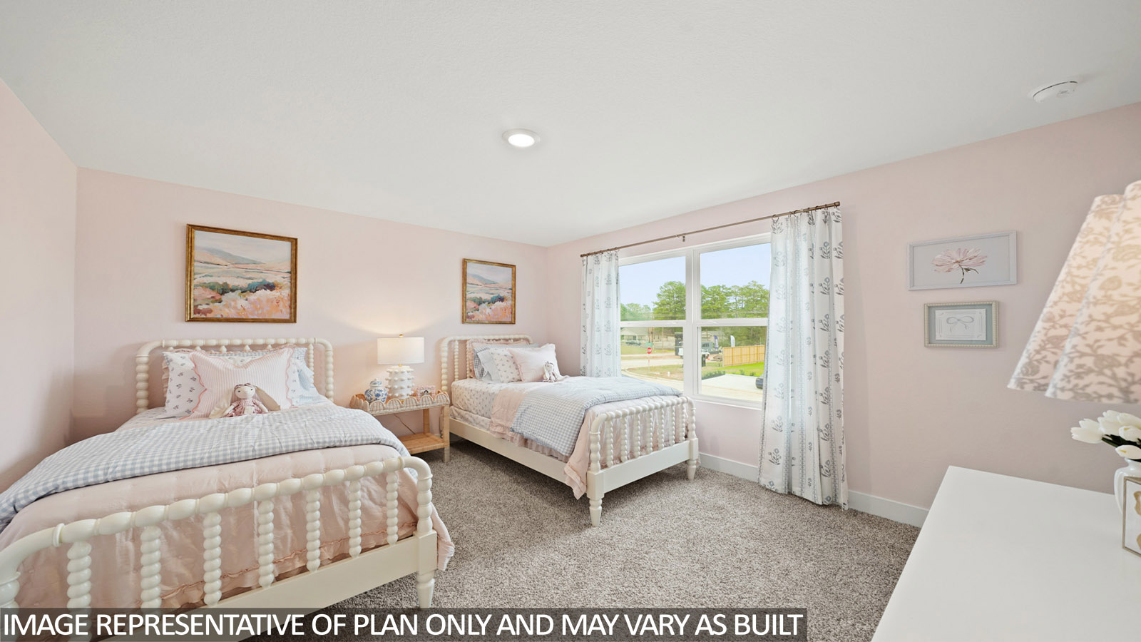 secondary bedroom with carpet flooring in Hockley, TX