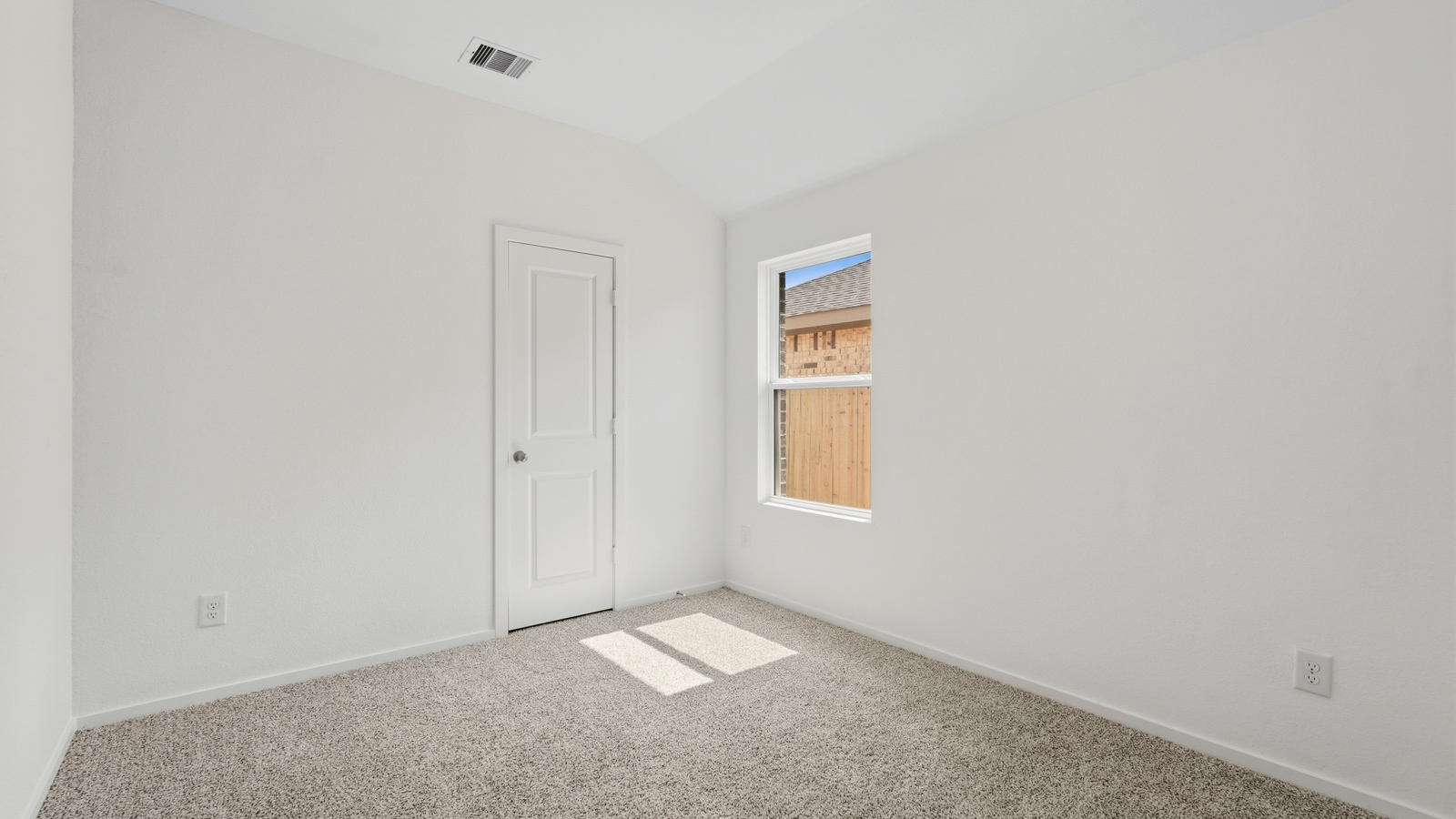 bedroom with carpet flooring