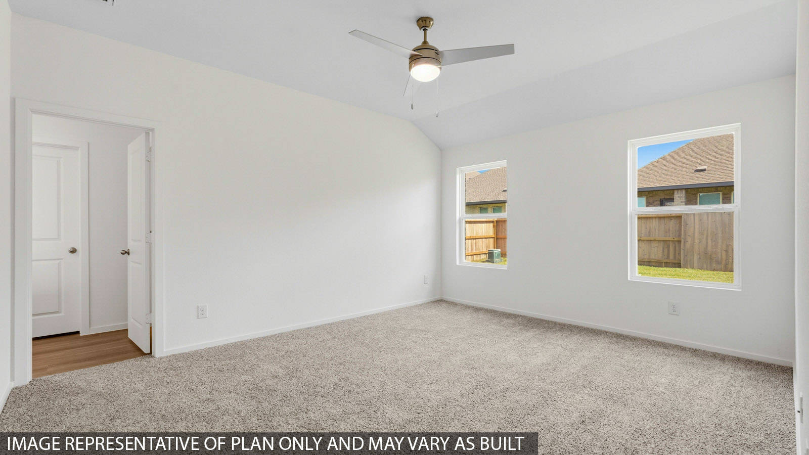 bedroom with carpet flooring