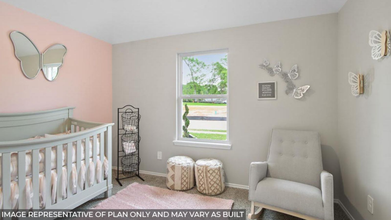 bedroom with carpet flooring