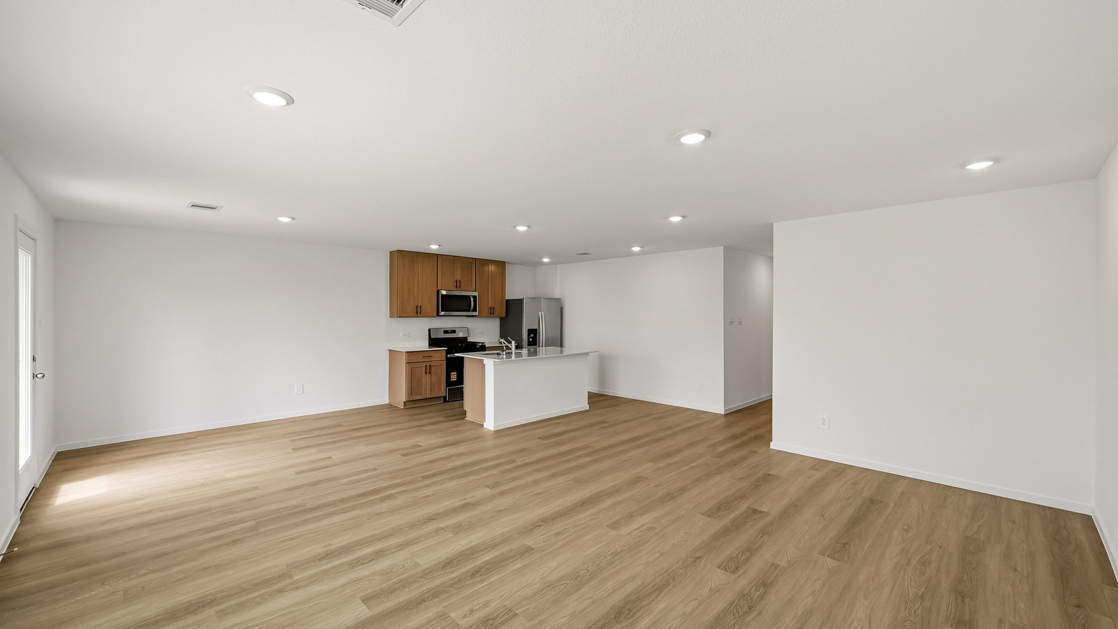 Spacious living room