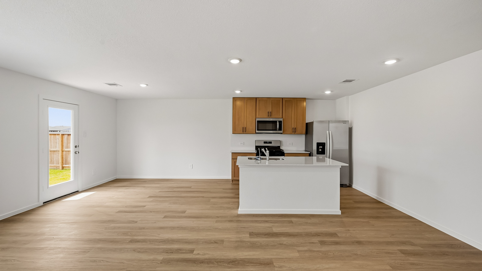 Spacious living room