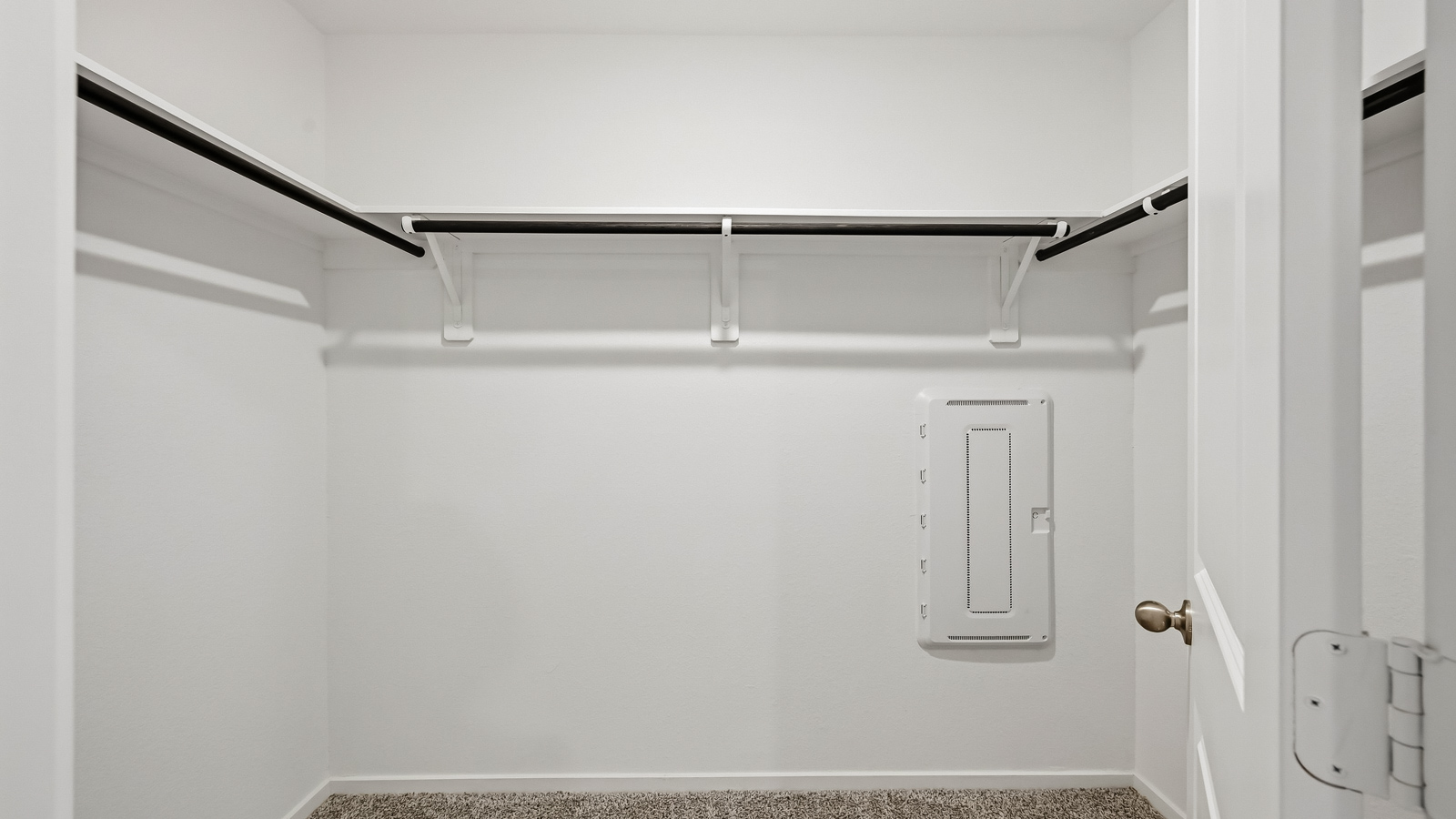Walk in closet