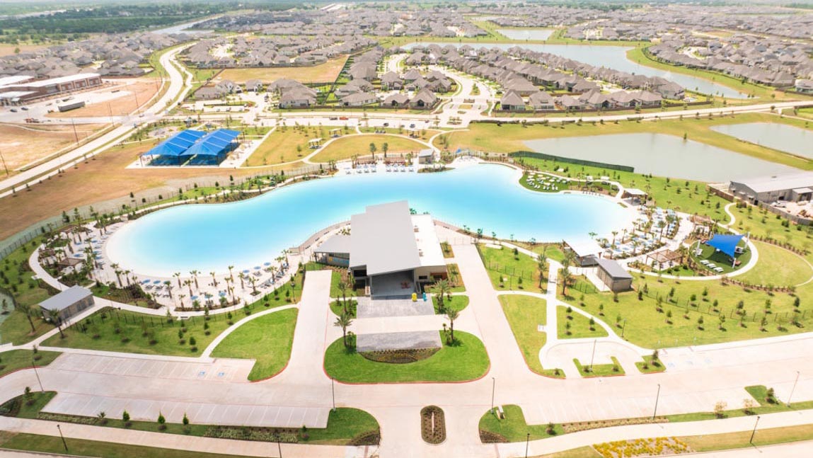 amenity village in sunterra