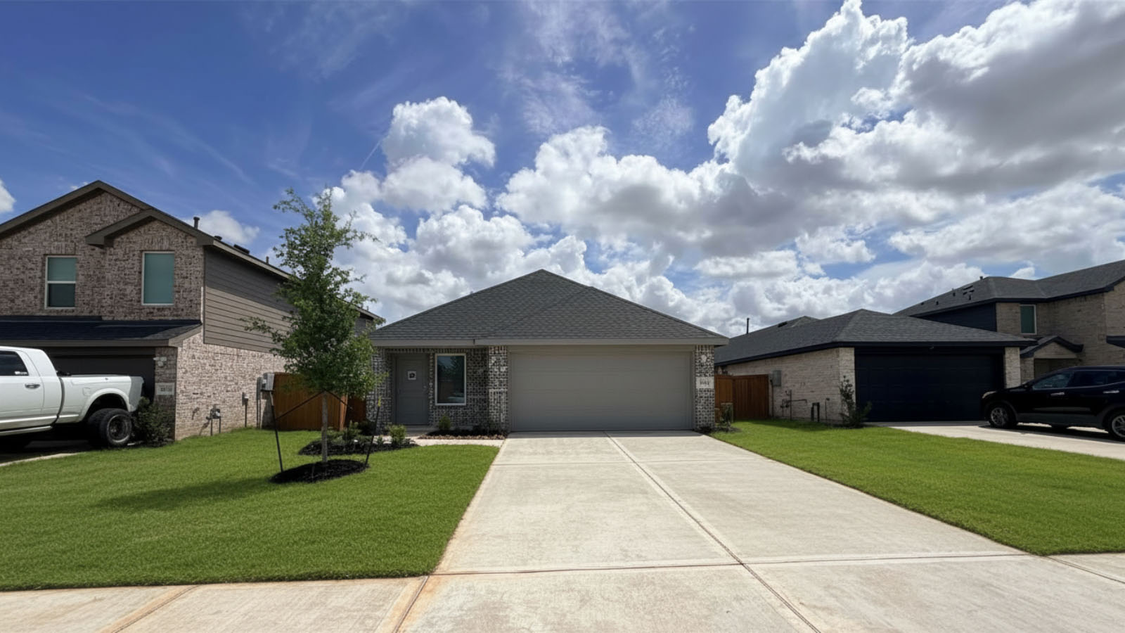 3041 Brizzo Beach Lane exterior