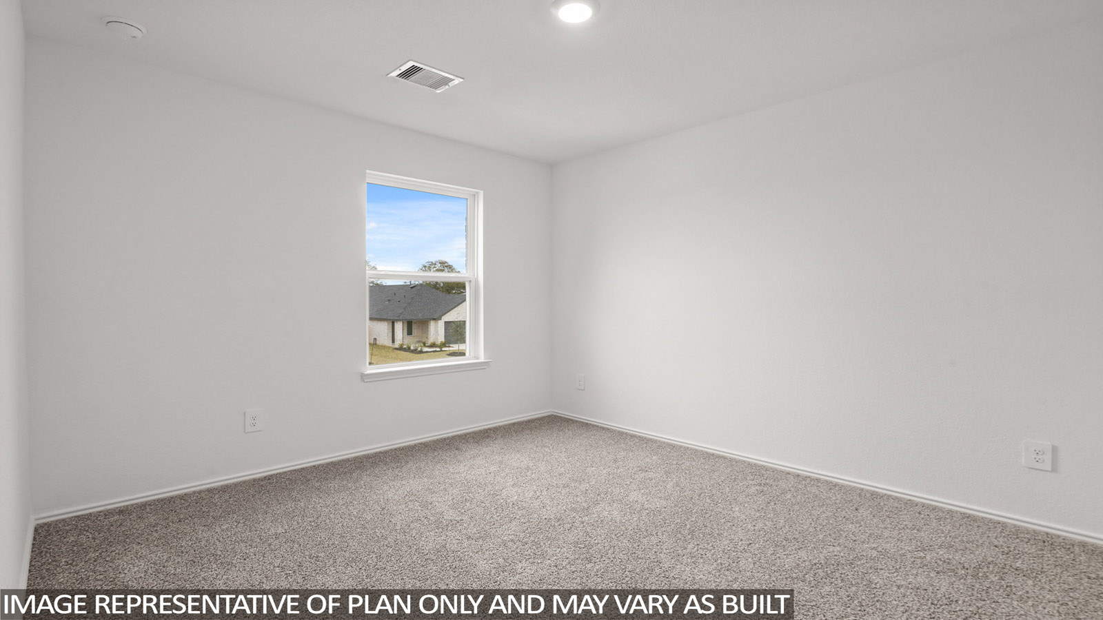 nedroom with carpet flooring