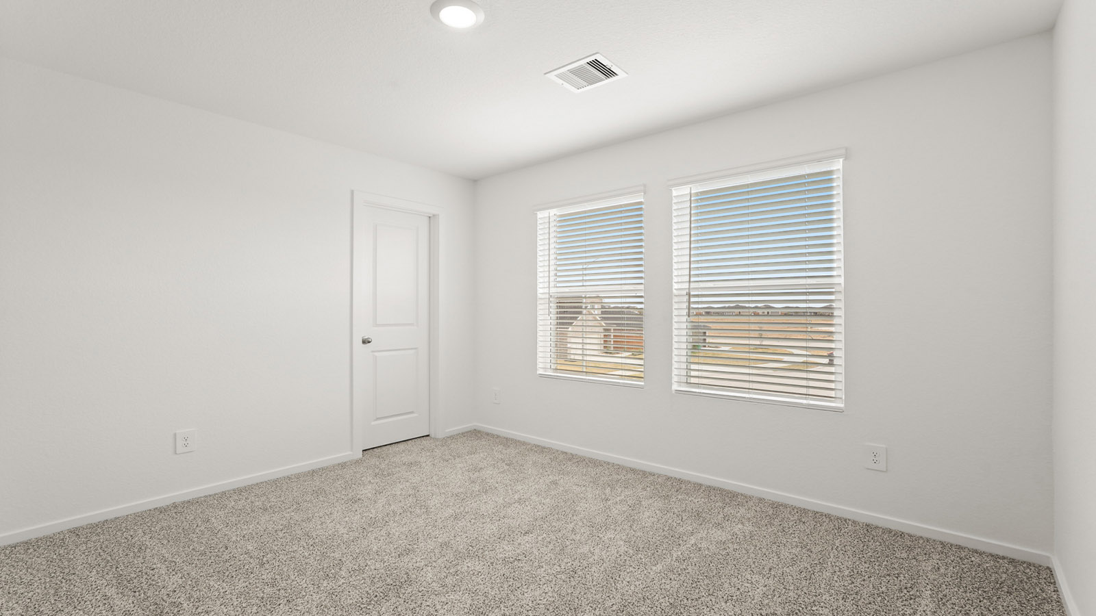 bedroom with carpet flooring
