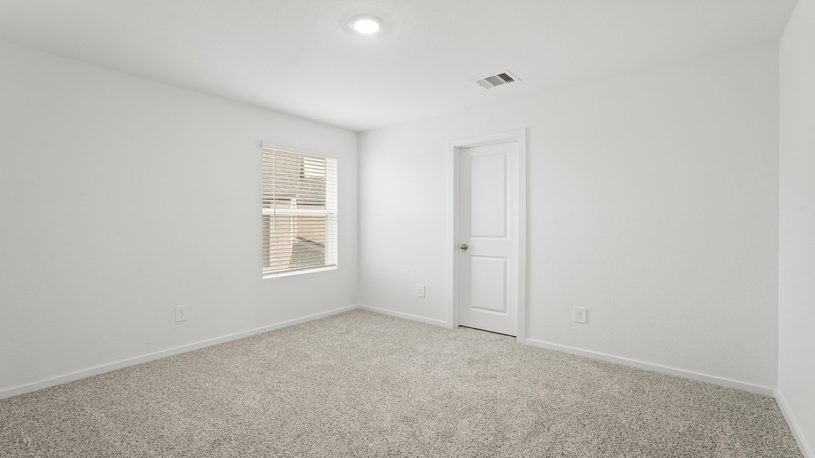 bedroom with carpet flooring