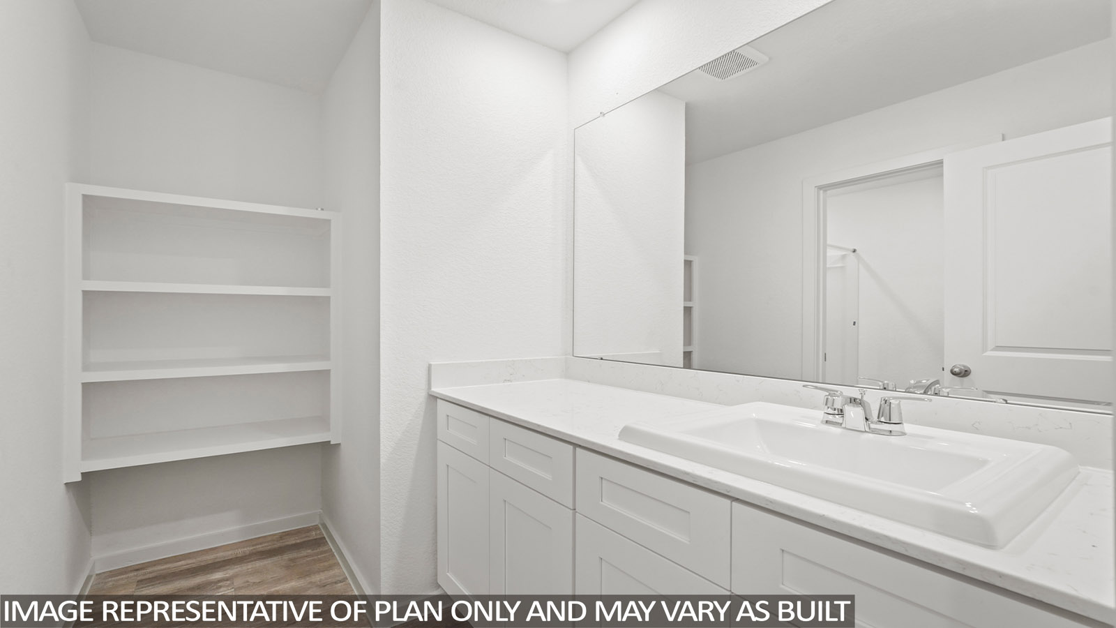 Secondary bathroom with tub/shower combo