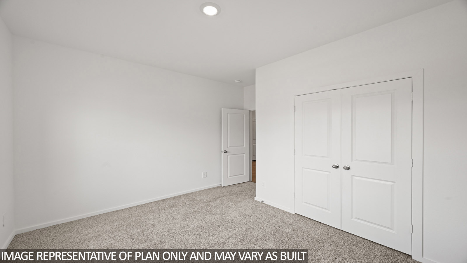 bedroom with carpet flooring