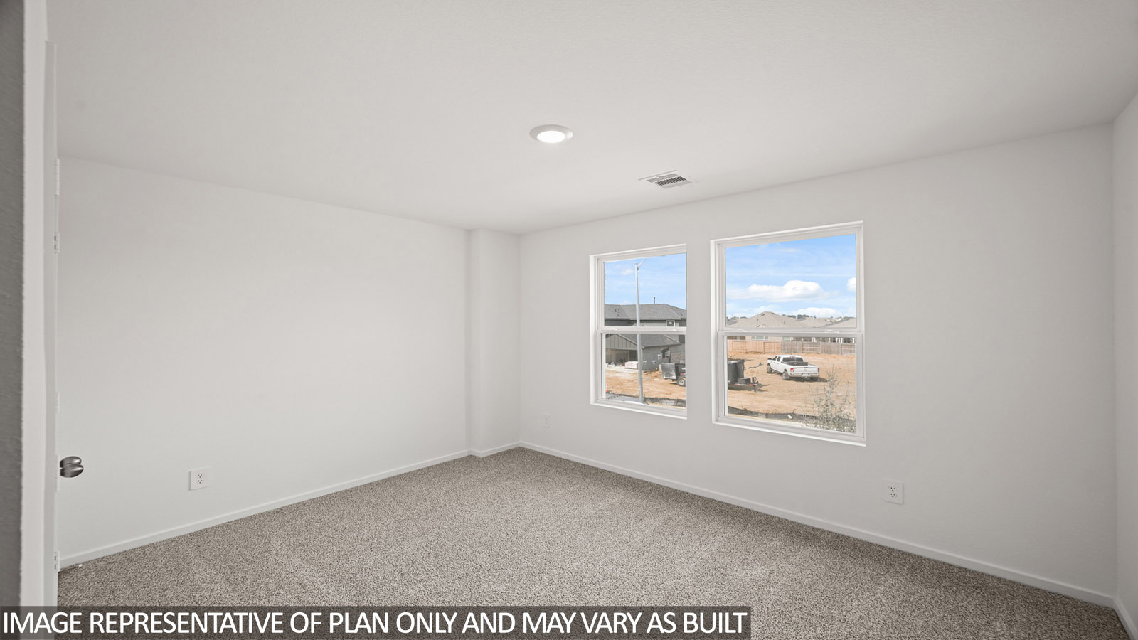 bedroom with carpet flooring