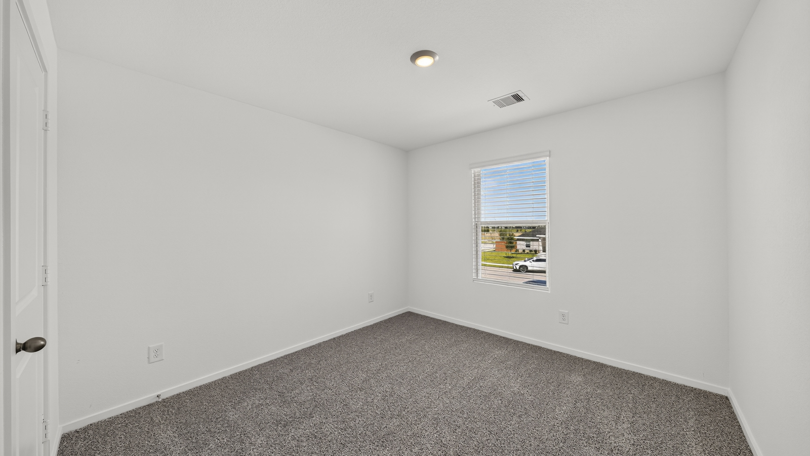 bedroom with carpet flooringbedroom with carpet flooring
