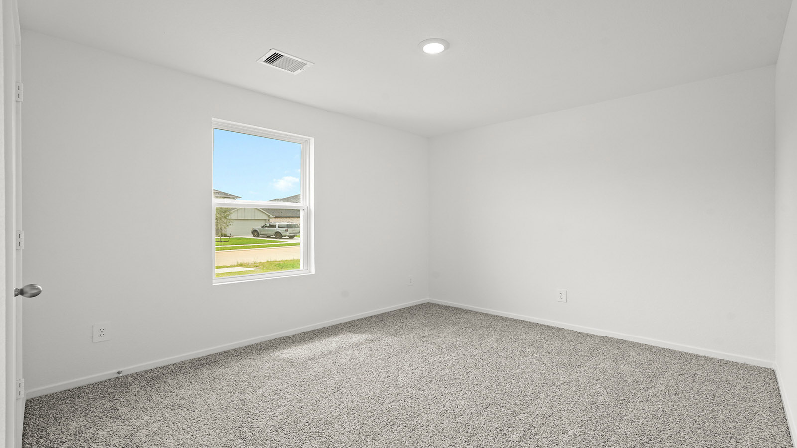 bedroom with carpet flooring