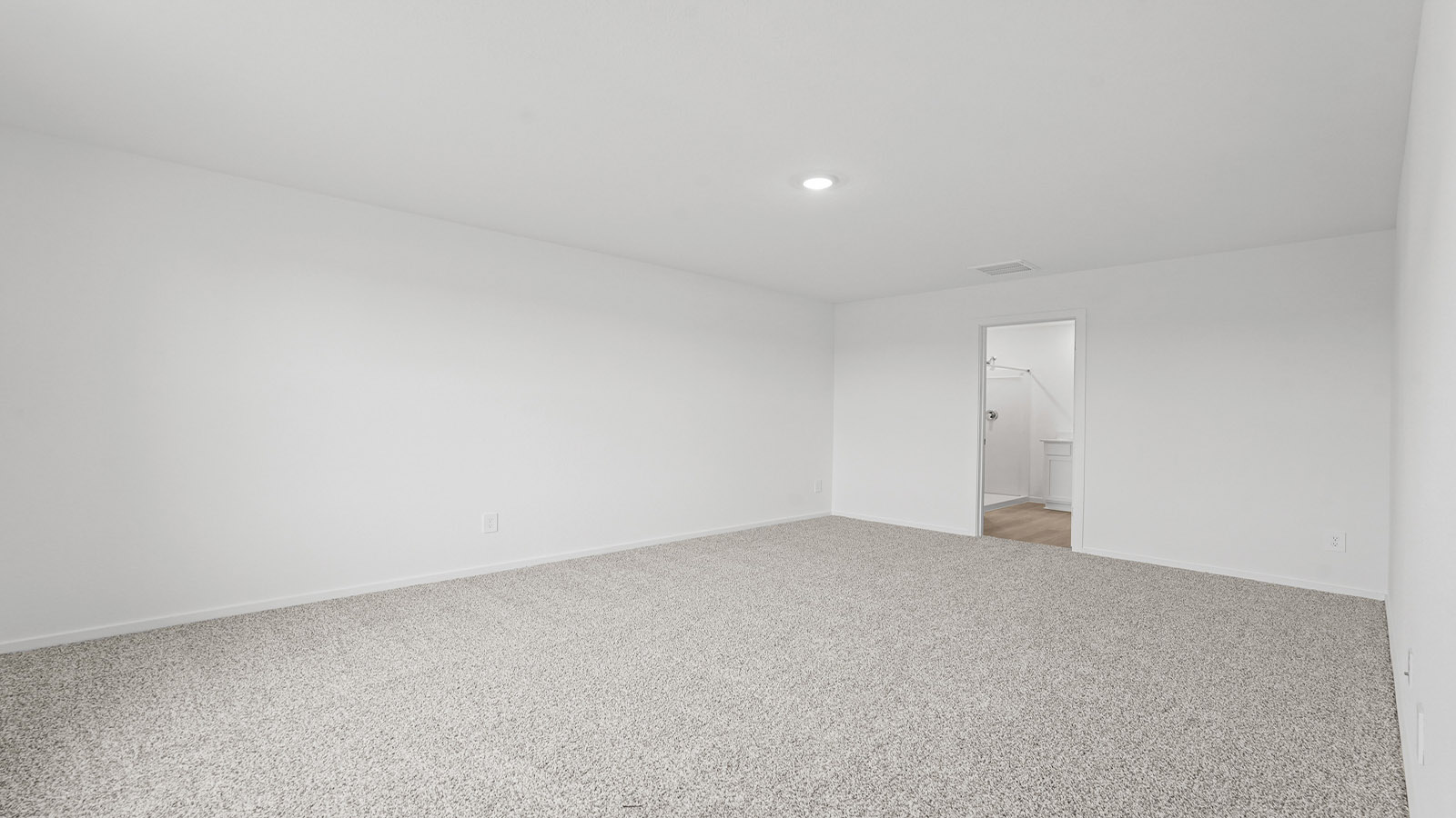 bedroom with carpet flooring