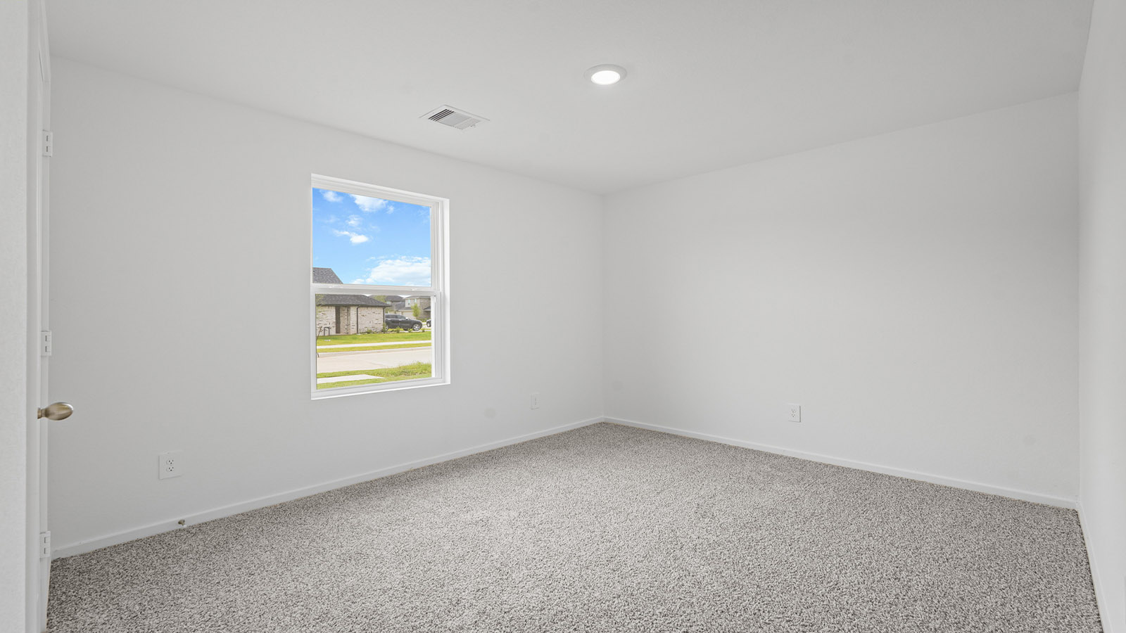 bedroom with carpet flooring