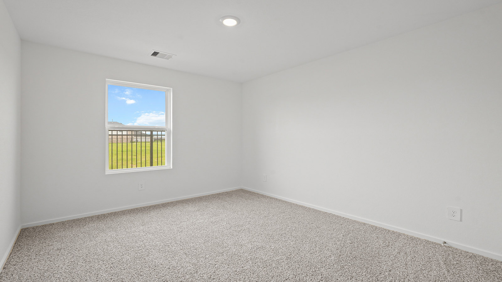 bedroom with carpet flooring
