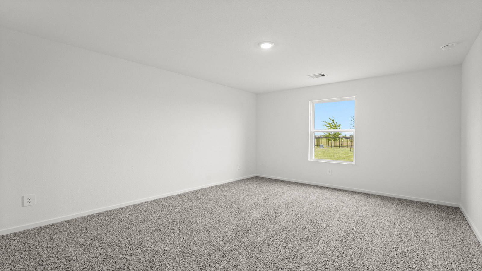 bedroom with carpet flooring