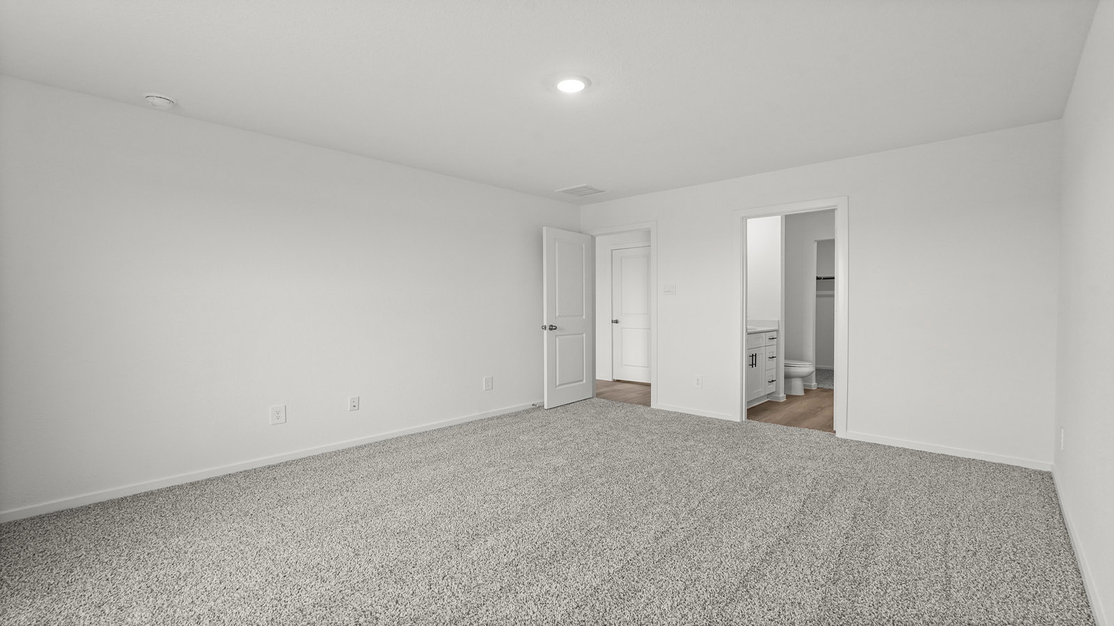 bedroom with carpet flooring