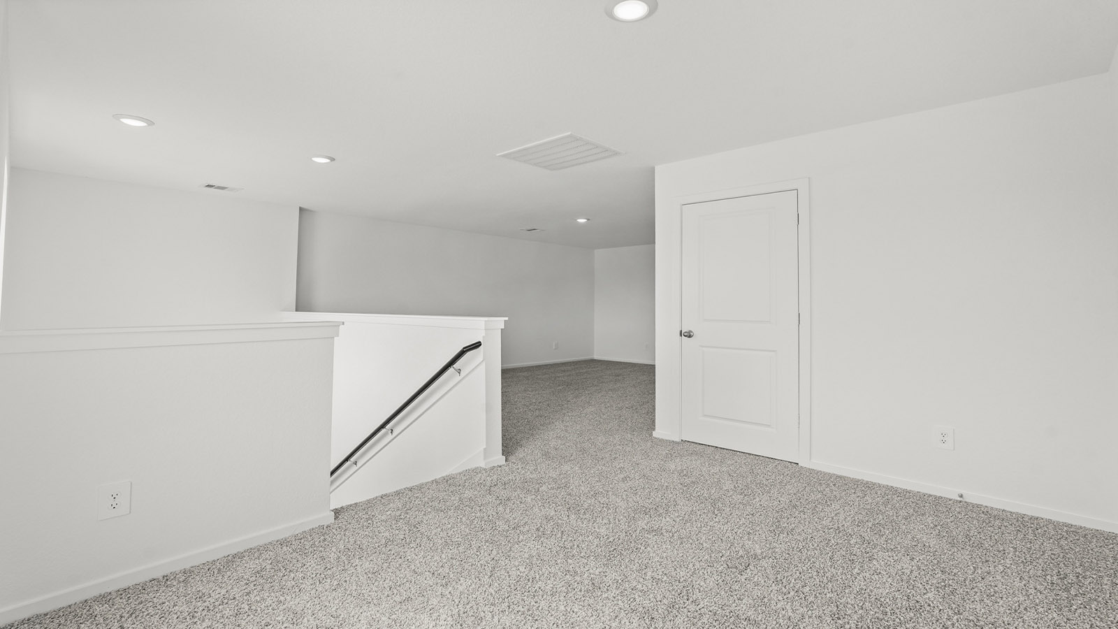 bedroom with carpet flooring