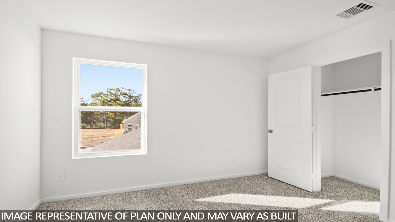 bedroom with carpet flooring