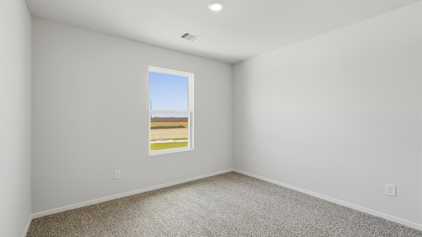 bedroom with carpet flooring